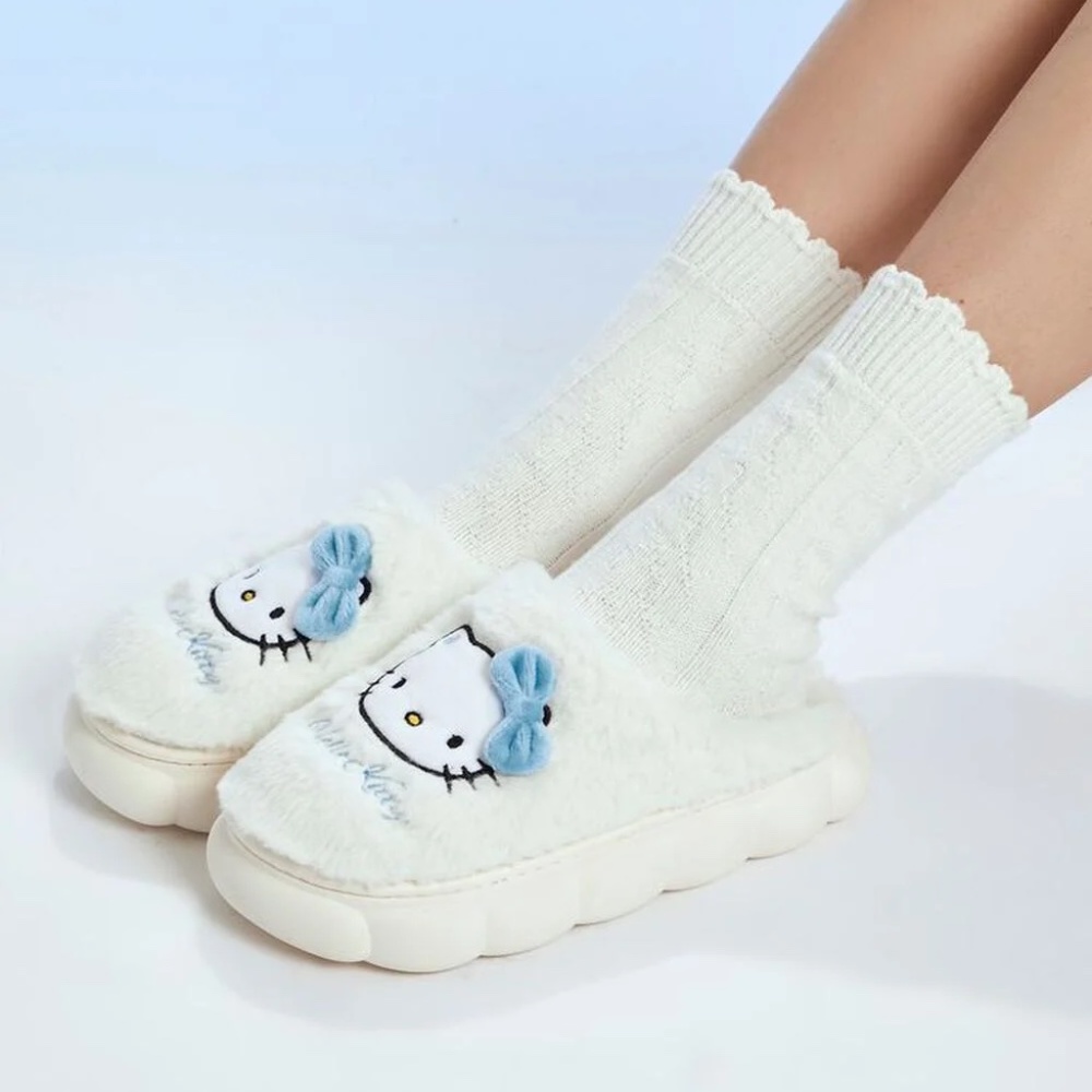 Forever 21- Hello Kitty Cloud House Slippers Small